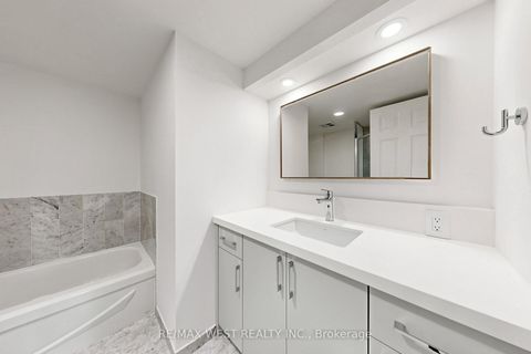 Photo 27 at 1302 - 5 Concorde Place, Don Mills, Toronto