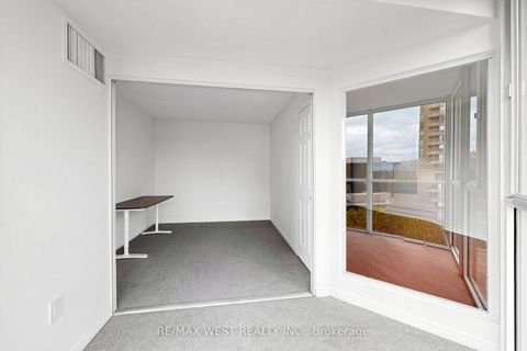 Photo 30 at 1302 - 5 Concorde Place, Don Mills, Toronto