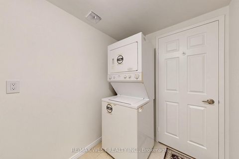 Photo 32 at 1302 - 5 Concorde Place, Don Mills, Toronto