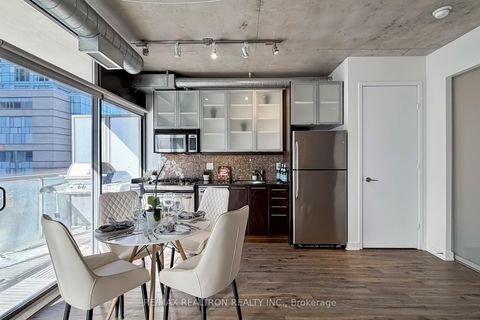Photo 6 at 408 - 533 Richmond Street W, Waterfront Communities C1, Toronto