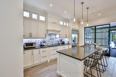 Photo 7 at 211 South Kingsway Way, Swansea, Toronto