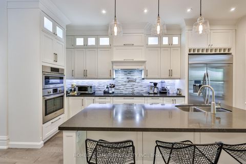 Photo 8 at 211 South Kingsway Way, Swansea, Toronto