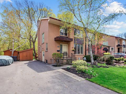 Photo 1 at 46 Plateau Crescent, Don Mills, Toronto