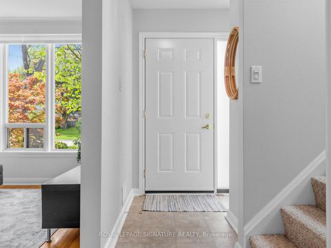 Photo 2 at 46 Plateau Crescent, Don Mills, Toronto