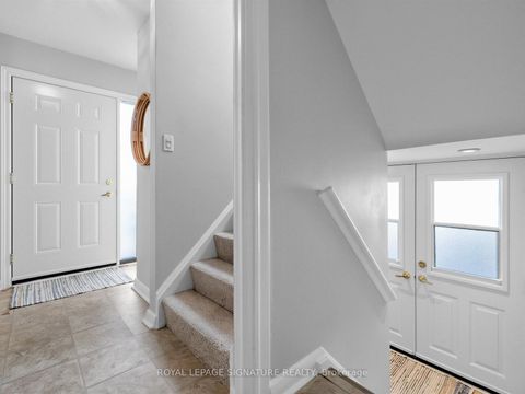 Photo 3 at 46 Plateau Crescent, Don Mills, Toronto