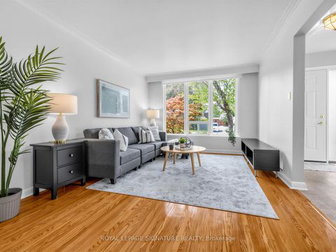 Photo 5 at 46 Plateau Crescent, Don Mills, Toronto