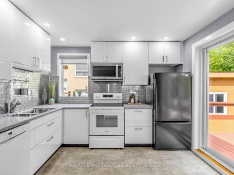 Photo 16 at 46 Plateau Crescent, Don Mills, Toronto