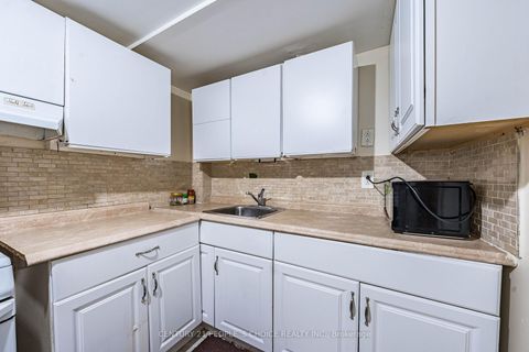 Photo 15 at 2 - 242 John Garland Boulevard, Clairville, Toronto