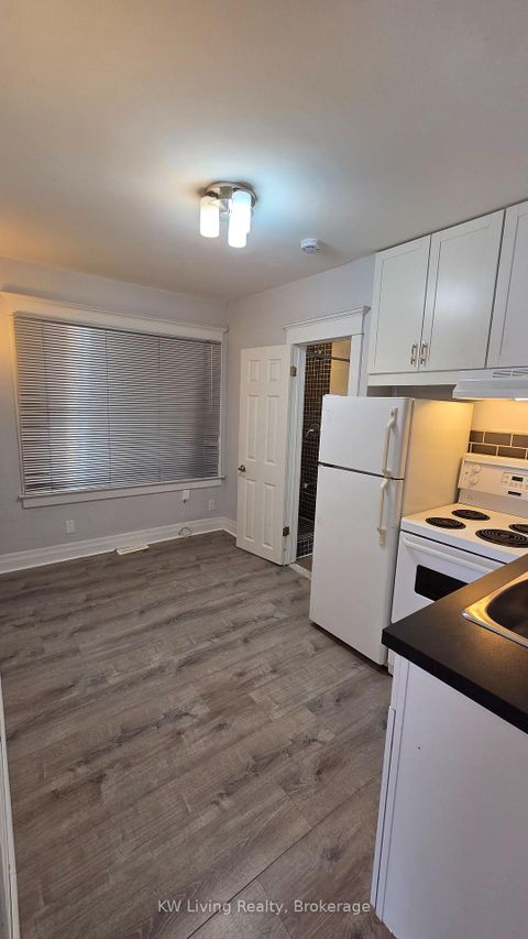Photo 15 at 928 Broadview Avenue, Danforth, Toronto