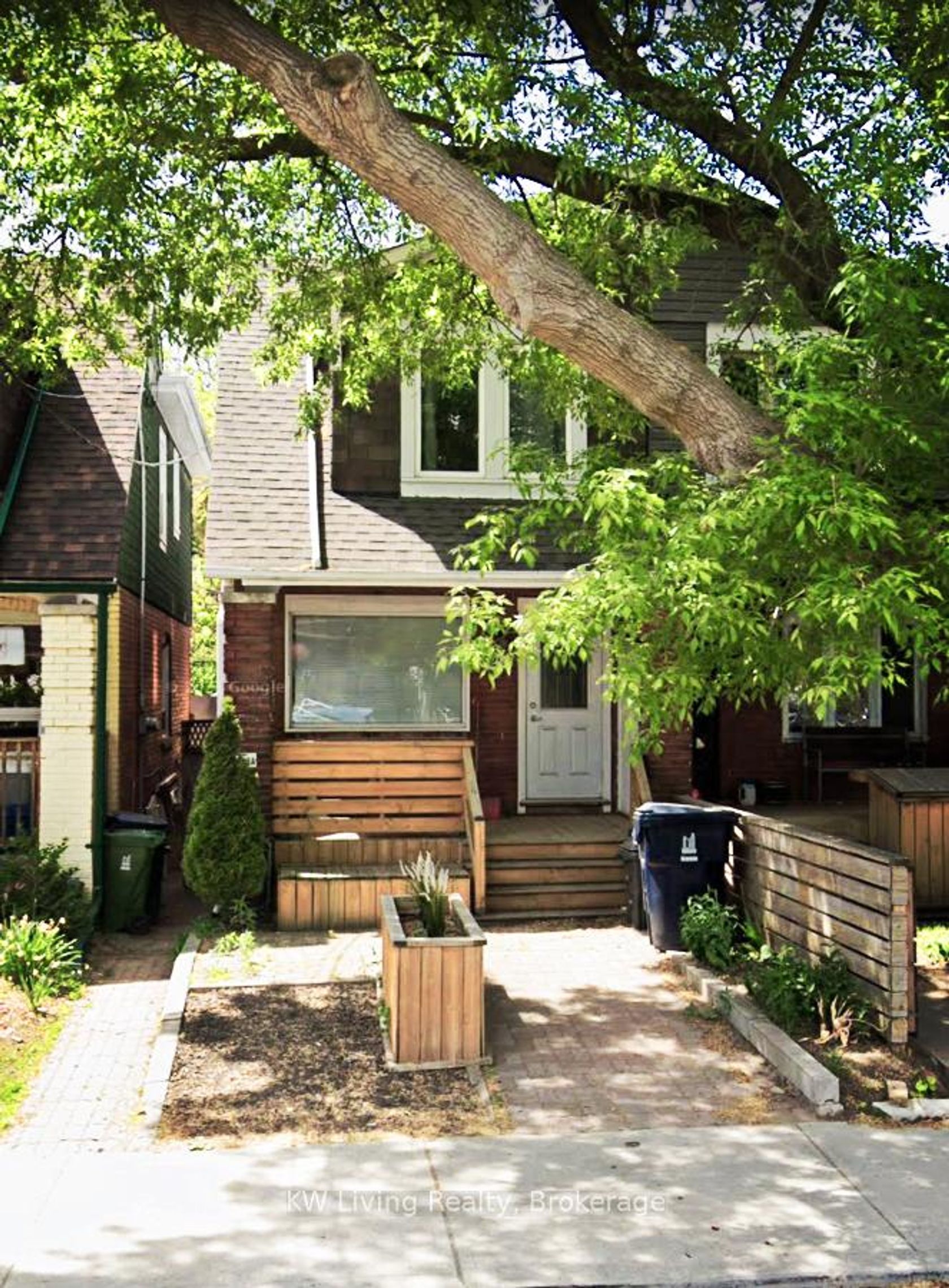 928 Broadview Avenue, Danforth, Toronto photo number 2