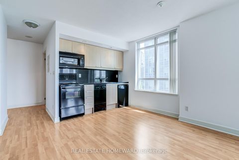 Photo 11 at Up01 - 19 Avondale Avenue, Willowdale East, Toronto