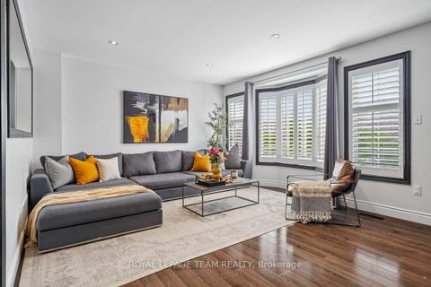 Photo 3 at 41 Platinum Drive, Amesbury, Toronto