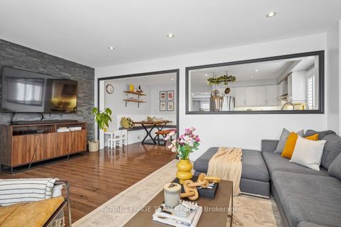 Photo 4 at 41 Platinum Drive, Amesbury, Toronto