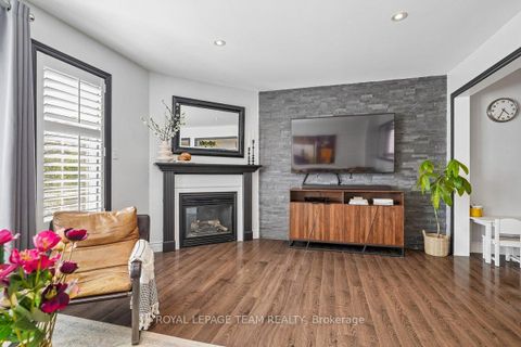 Photo 5 at 41 Platinum Drive, Amesbury, Toronto