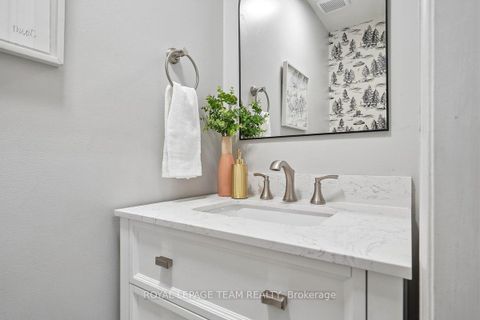 Photo 15 at 41 Platinum Drive, Amesbury, Toronto