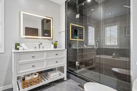 Photo 18 at 41 Platinum Drive, Amesbury, Toronto