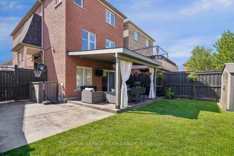 Photo 34 at 41 Platinum Drive, Amesbury, Toronto