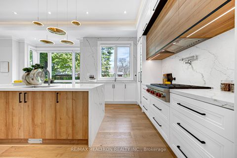 Photo 14 at 16 Ballyronan Road, Don Mills, Toronto