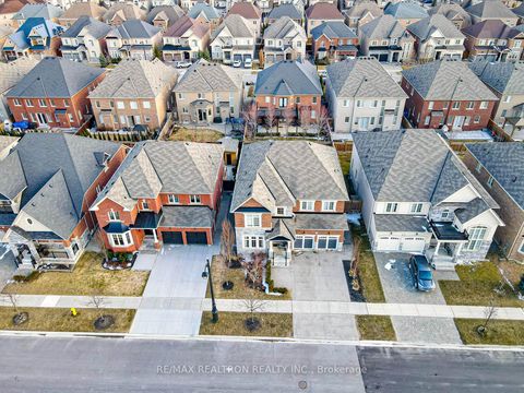 Photo 2 at 41 Woodgate Pines Drive, Kleinburg, Vaughan