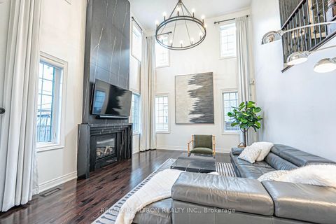 Photo 7 at 41 Woodgate Pines Drive, Kleinburg, Vaughan