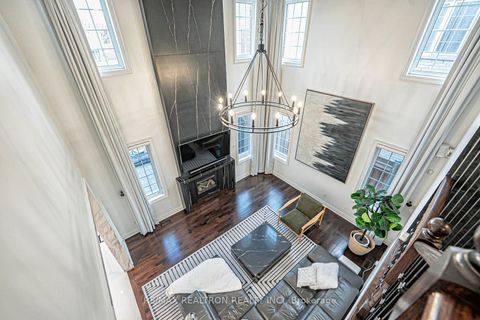 Photo 10 at 41 Woodgate Pines Drive, Kleinburg, Vaughan