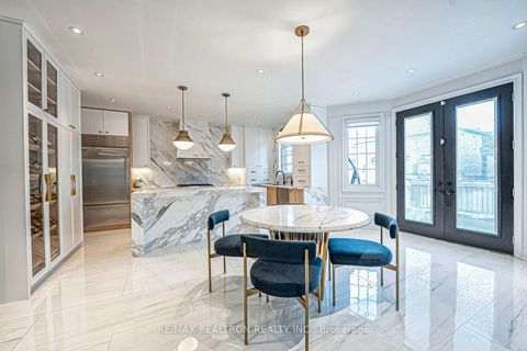 Photo 11 at 41 Woodgate Pines Drive, Kleinburg, Vaughan