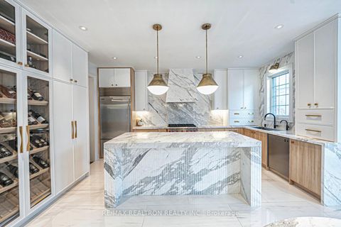 Photo 13 at 41 Woodgate Pines Drive, Kleinburg, Vaughan