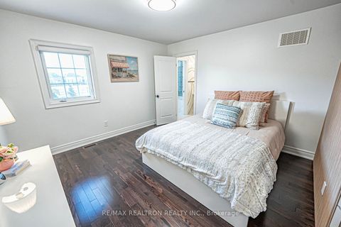 Photo 33 at 41 Woodgate Pines Drive, Kleinburg, Vaughan