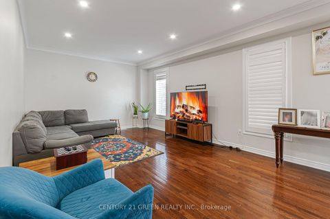 Photo 10 at 83 Diana Way, Shore, Barrie