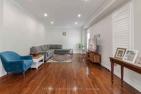 Photo 11 at 83 Diana Way, Shore, Barrie