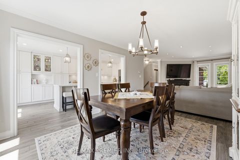 Photo 12 at 37 Princeton Gate, Maple, Vaughan