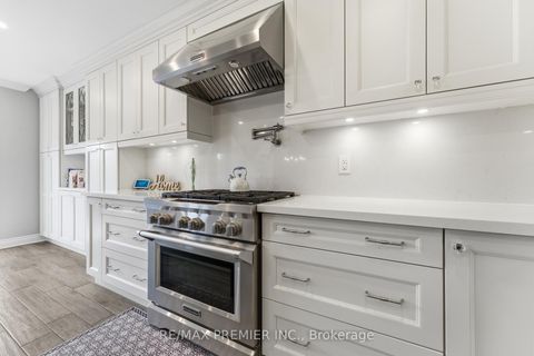 Photo 14 at 37 Princeton Gate, Maple, Vaughan