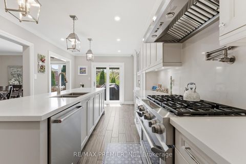 Photo 16 at 37 Princeton Gate, Maple, Vaughan
