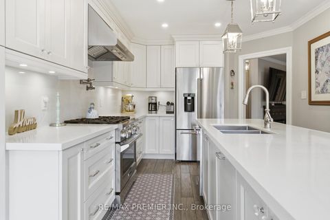 Photo 18 at 37 Princeton Gate, Maple, Vaughan