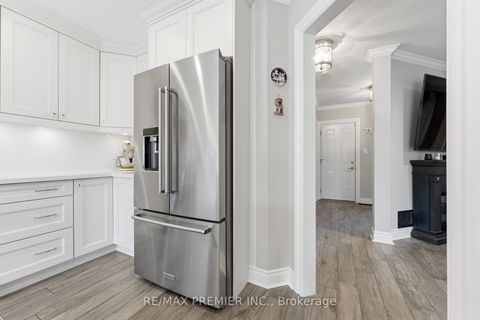 Photo 21 at 37 Princeton Gate, Maple, Vaughan