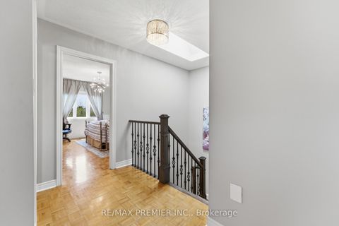 Photo 22 at 37 Princeton Gate, Maple, Vaughan
