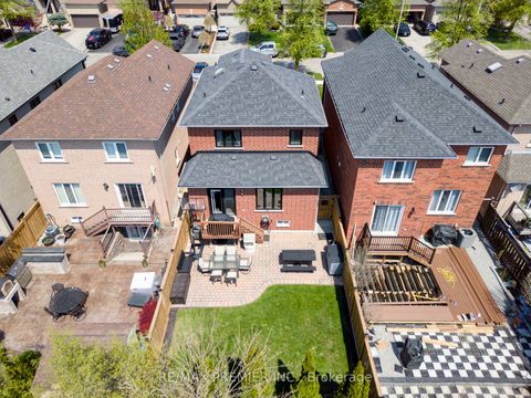 Photo 34 at 37 Princeton Gate, Maple, Vaughan