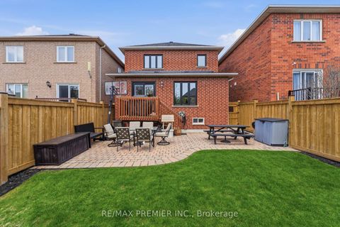 Photo 36 at 37 Princeton Gate, Maple, Vaughan