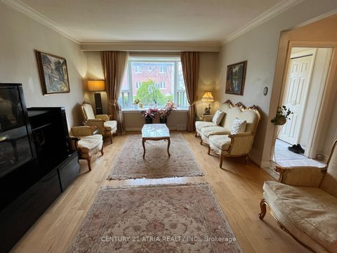 Photo 3 at 37 Tefley Road, Newtonbrook West, Toronto