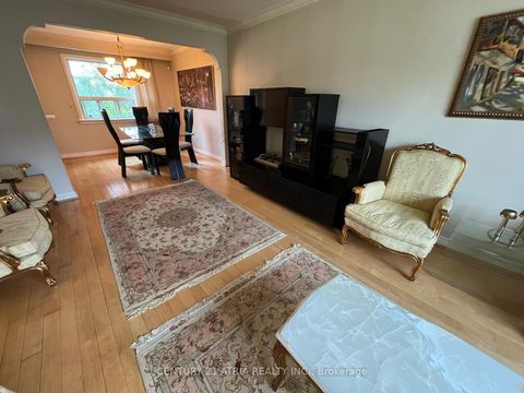 Photo 8 at 37 Tefley Road, Newtonbrook West, Toronto