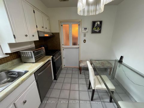 Photo 12 at 37 Tefley Road, Newtonbrook West, Toronto