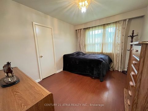 Photo 16 at 37 Tefley Road, Newtonbrook West, Toronto