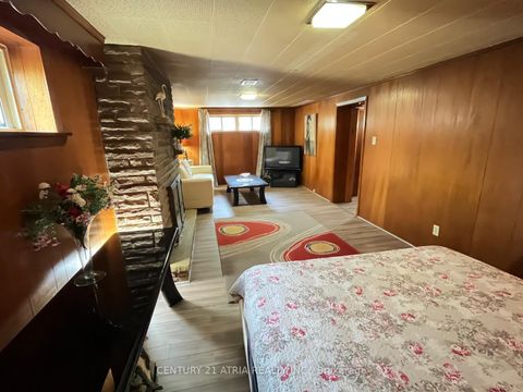 Photo 22 at 37 Tefley Road, Newtonbrook West, Toronto