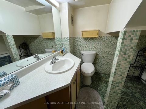 Photo 24 at 37 Tefley Road, Newtonbrook West, Toronto