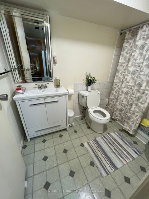 Photo 25 at 37 Tefley Road, Newtonbrook West, Toronto