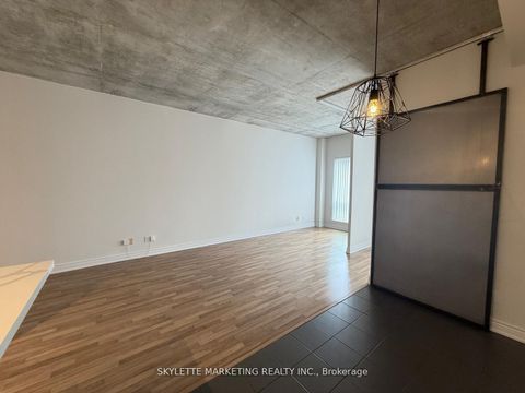 Photo 15 at 3022 - 25 The Esplanade, Waterfront Communities C8, Toronto