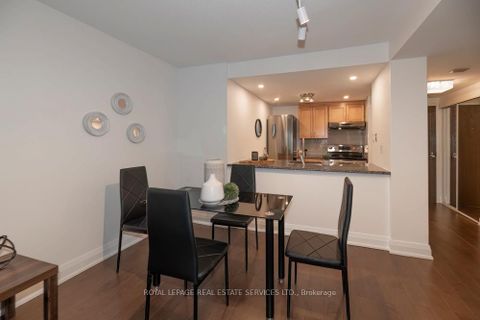 Photo 5 at 320 - 711 Bay Street, Bay Street Corridor, Toronto