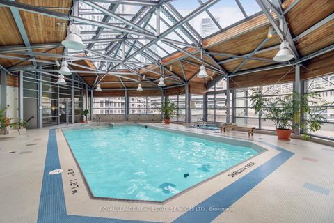 Photo 15 at 320 - 711 Bay Street, Bay Street Corridor, Toronto