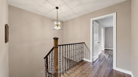 Photo 10 at 23 Piera Gardens, South Unionville, Markham