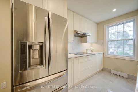 Photo 15 at 154 Thoms Crescent, Central Newmarket, Newmarket